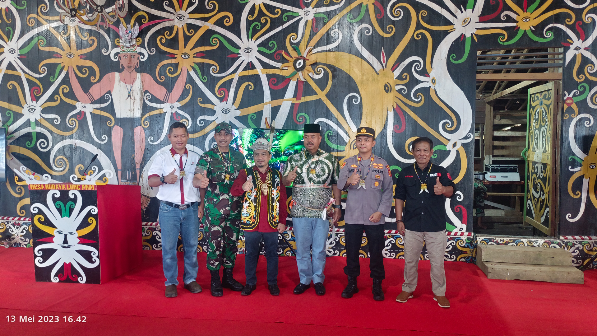 Peresmian Air Bersih Di Desa Lung Anai Kecamatan Loa Kulu Kabupaten Kutai Kartanegara.