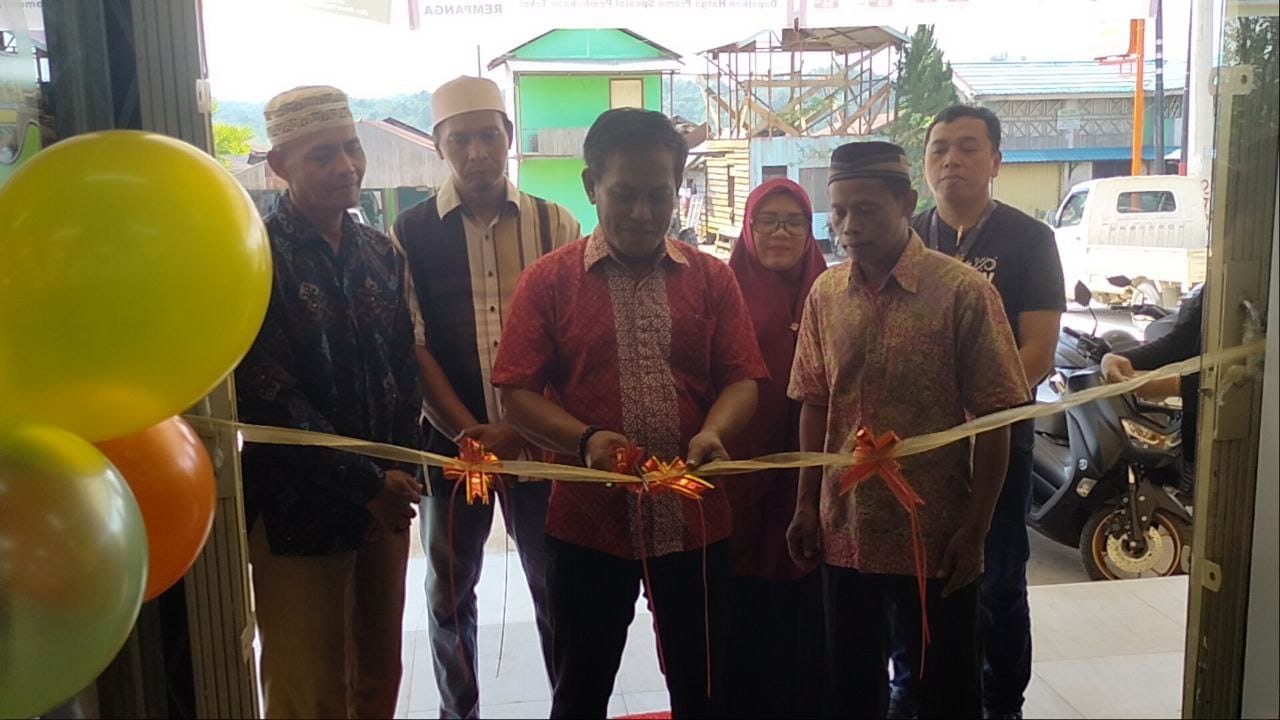 Peresmian Era Mart Di Desa Rempanga Kecamatan Loa Kulu Kabupaten Kutai Kartanegara.