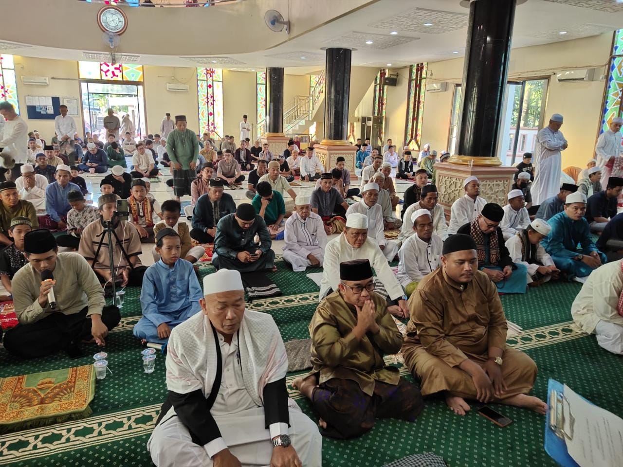 Sambutan Bupati Kutai Kartanegara Melalui Sekretaris Camat Loa Kulu Dalam Rangka Pelaksanaan Solat Idul Adha 1444 H / 2023 M Di Kecamatan Loa Kulu