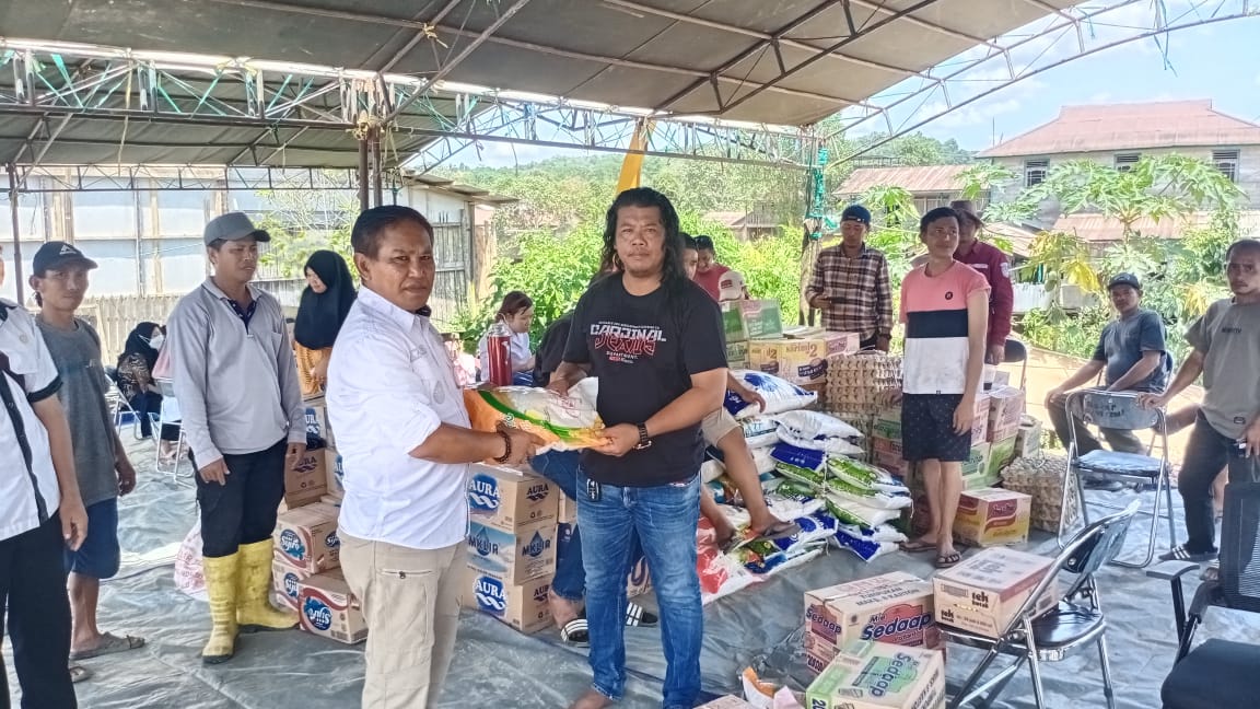 Peninjauan Lokasi Kebakaran Dan Pemberian Bantuan Kepada Korban Kebakaran Desa Sungai Payang