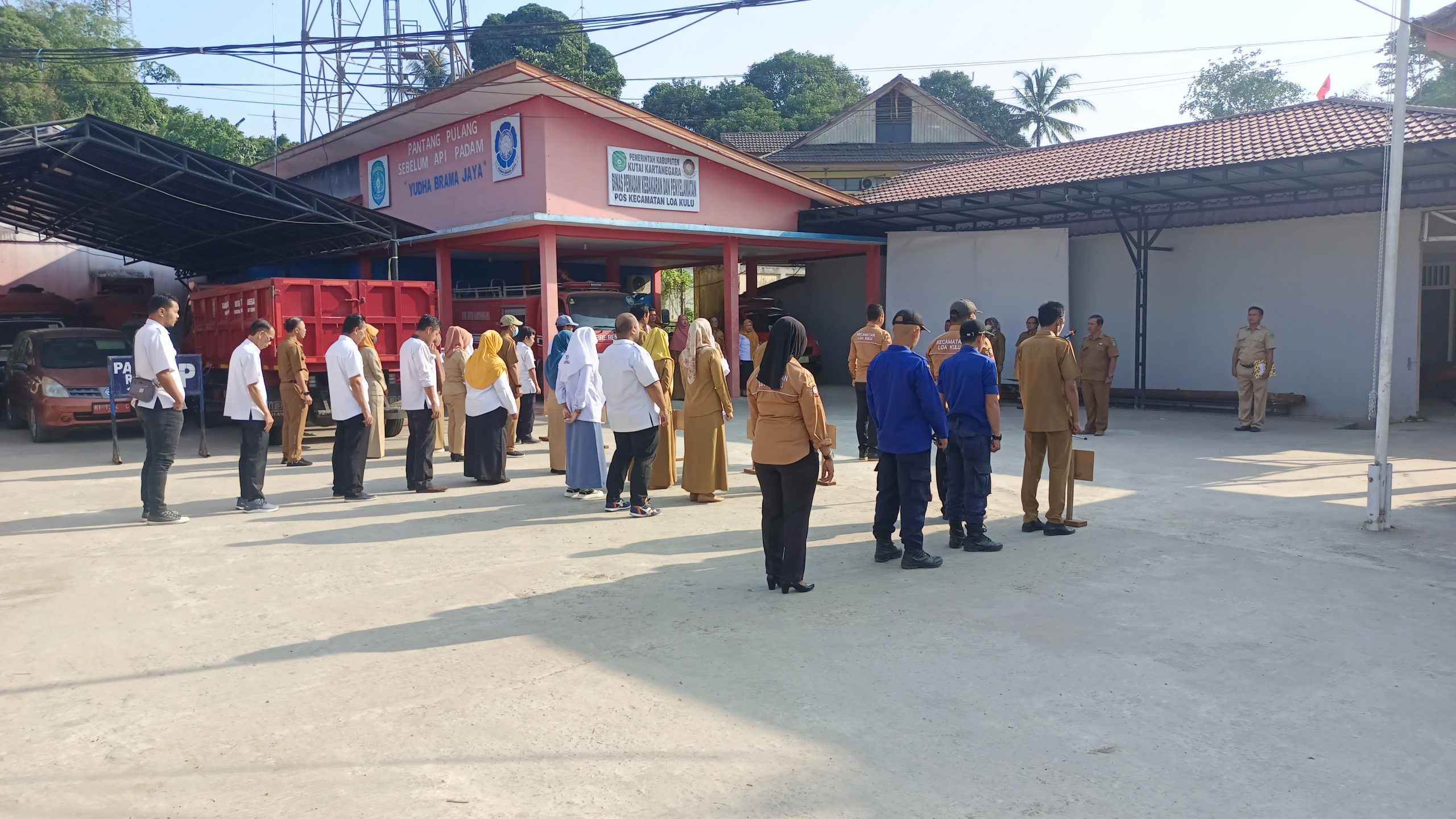 Apel Pagi Kantor Camat Kecamatan Loa Kulu Kabupaten Kutai Kartanegara