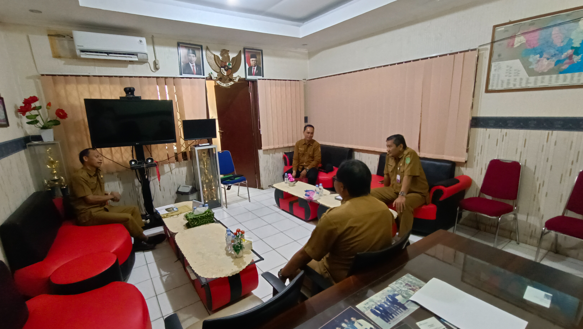 Koordinasi dan Singkronisasi Terkait Rencana Pembangunan TPS 3 R di wilayah Kecamatan Loa Kulu