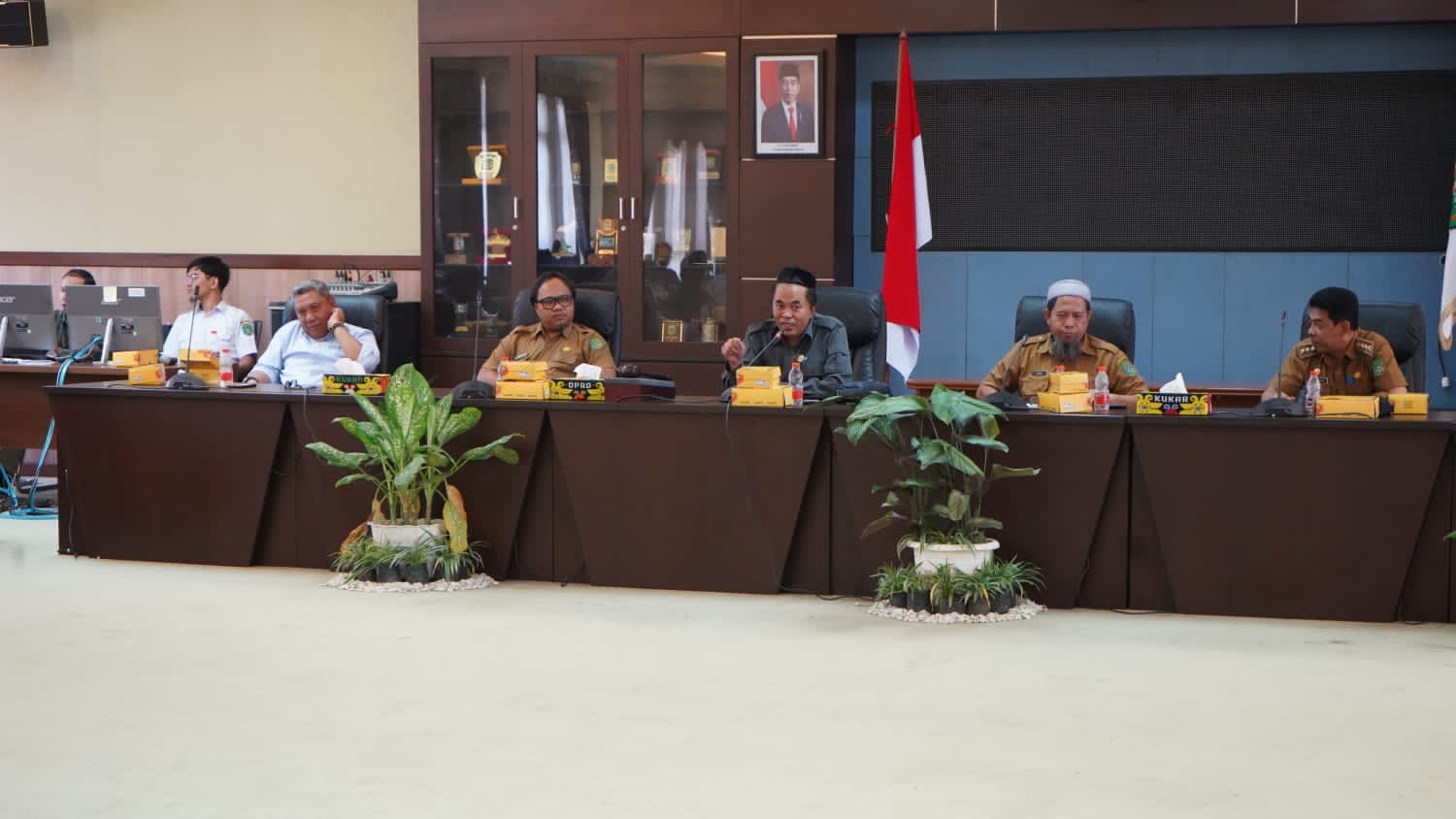 Rapat Koordinasi Persiapan Pembentukan Desa Defenitif di Kec.Loa Kulu, Loa Janan dan Muara Badak