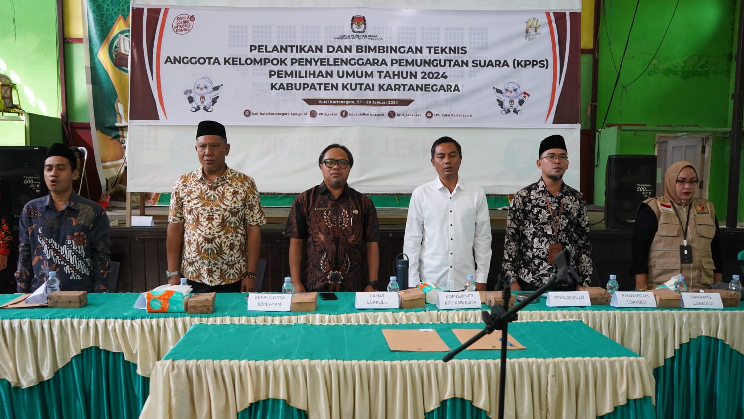Sebanyak 1.155 Anggota KPPS Kecamatan Loa Kulu Dalam Pemilu 2024 Dilantik