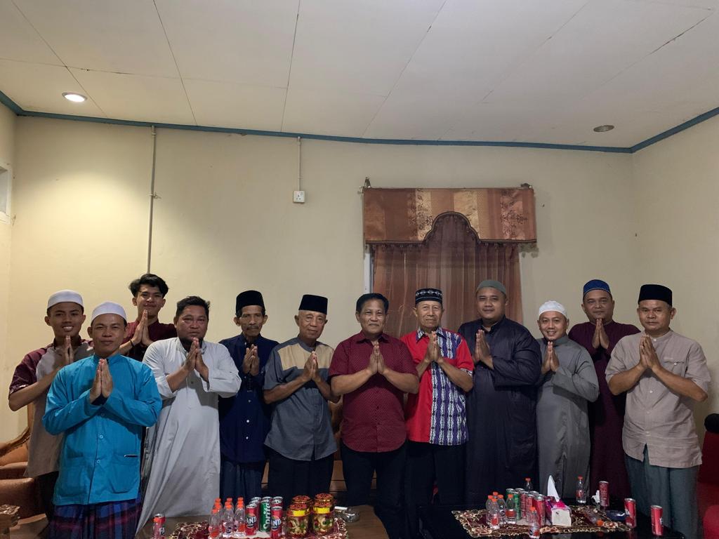 Kunjungan Pengurus Masjid Besar Al – Mizan Desa Loa Kulu Kota Ke Kediaman Camat Loa Kulu