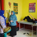 DALAM RANGKA MEMPERINGATI HARI KARTINI TP-PKK KECAMATAN LOA KULU BERSAMA UPTD PUSKEMAS LOA KULU BERIKAN PELAYANAN KB GRATIS