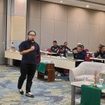 Plt Sekretaris Camat Sampaikan Materi dalam Rangka Peningkatan Kapasitas RT DesaLoa Kulu Kota dan Komitmen Wujudkan “SIDA RT”