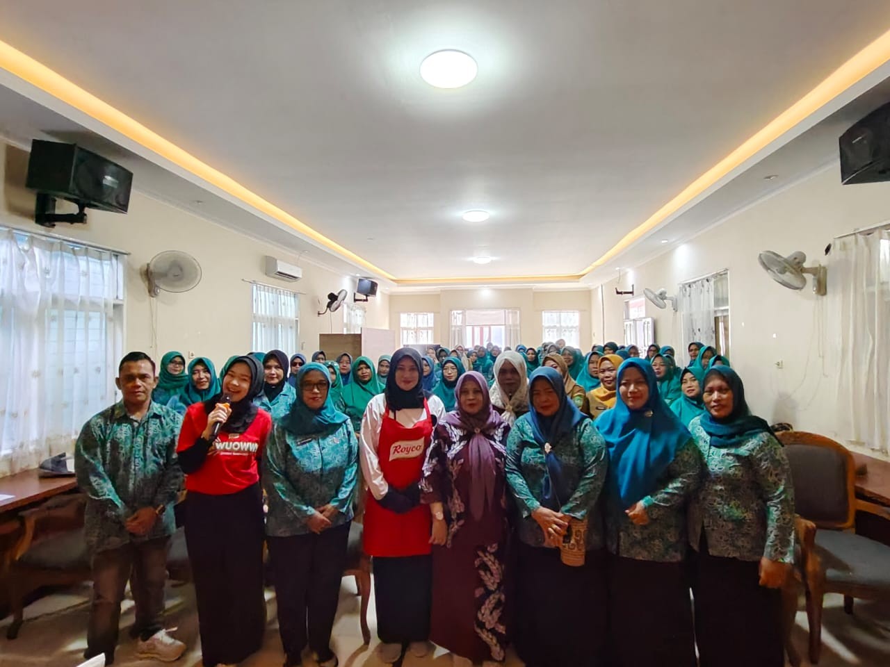 TP PKK KECAMATAN LOA KULU GELAR DEMO MASAK MAKANAN BERGIZI BERSAMA ROYCO,