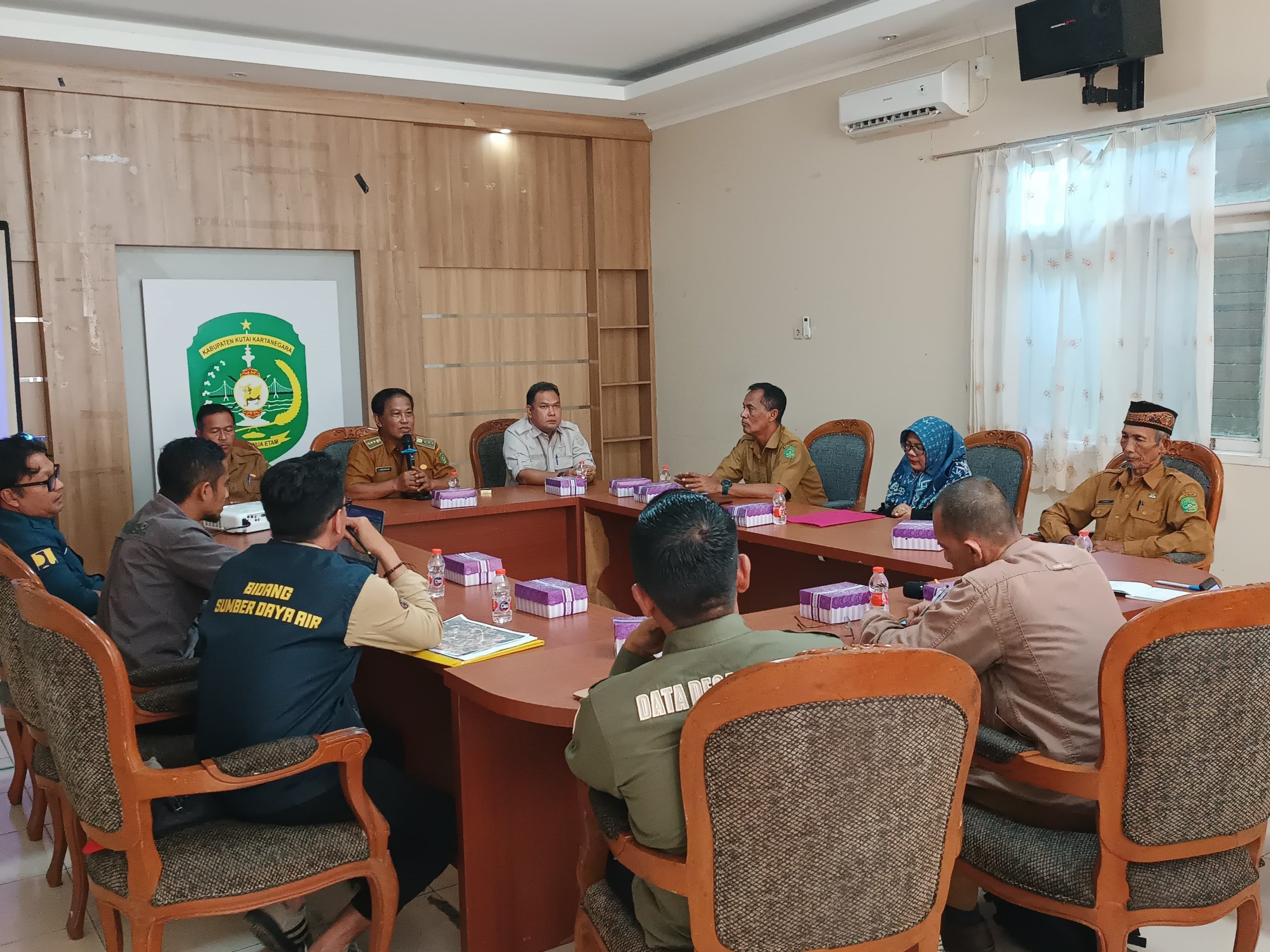 RAPAT TINDAK LANJUT PENANGANAN PARIT JEPANG UNTUK PENGENDALIAN BANJIR DI KECAMATAN LOA KULU