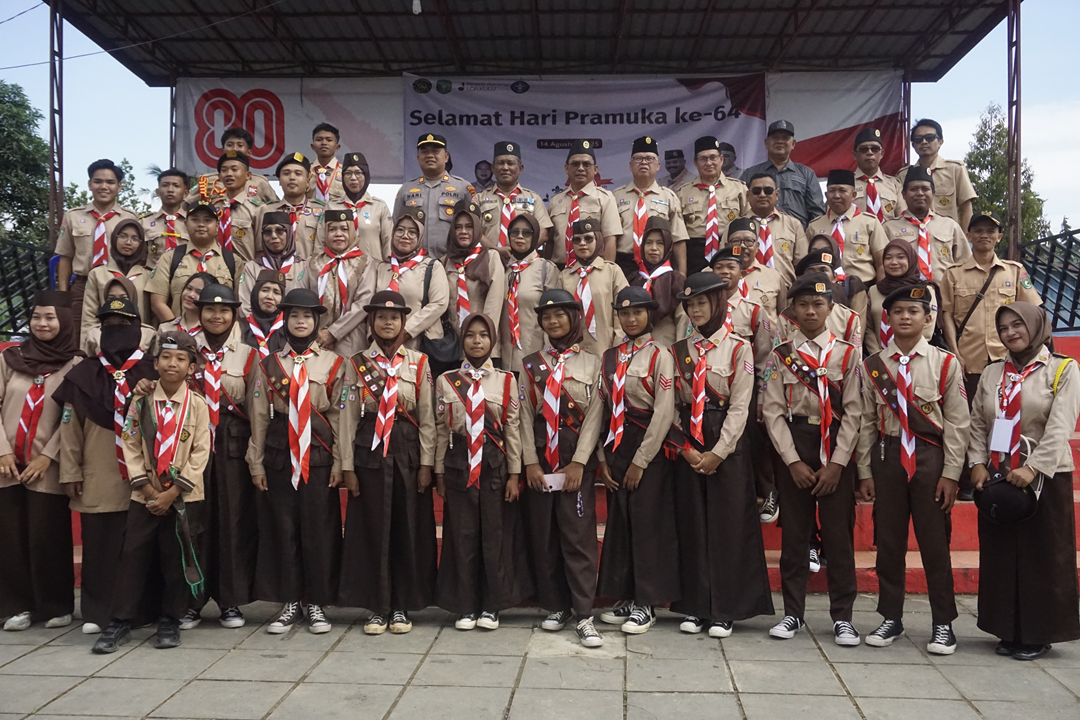 Camat Loa Kulu Hadiri dan Jadi Pembina Apel Peringatan HUT Pramuka ke-64