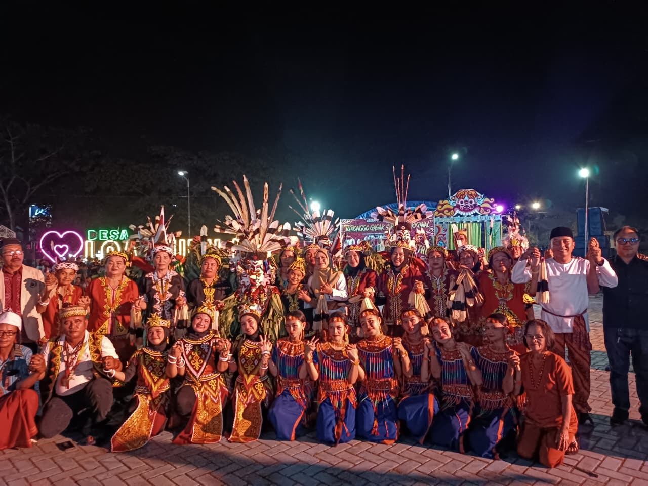 Plt. Sekcam Loa Kulu Hadiri Gerak Jalan dan Penutupan Festival Budaya