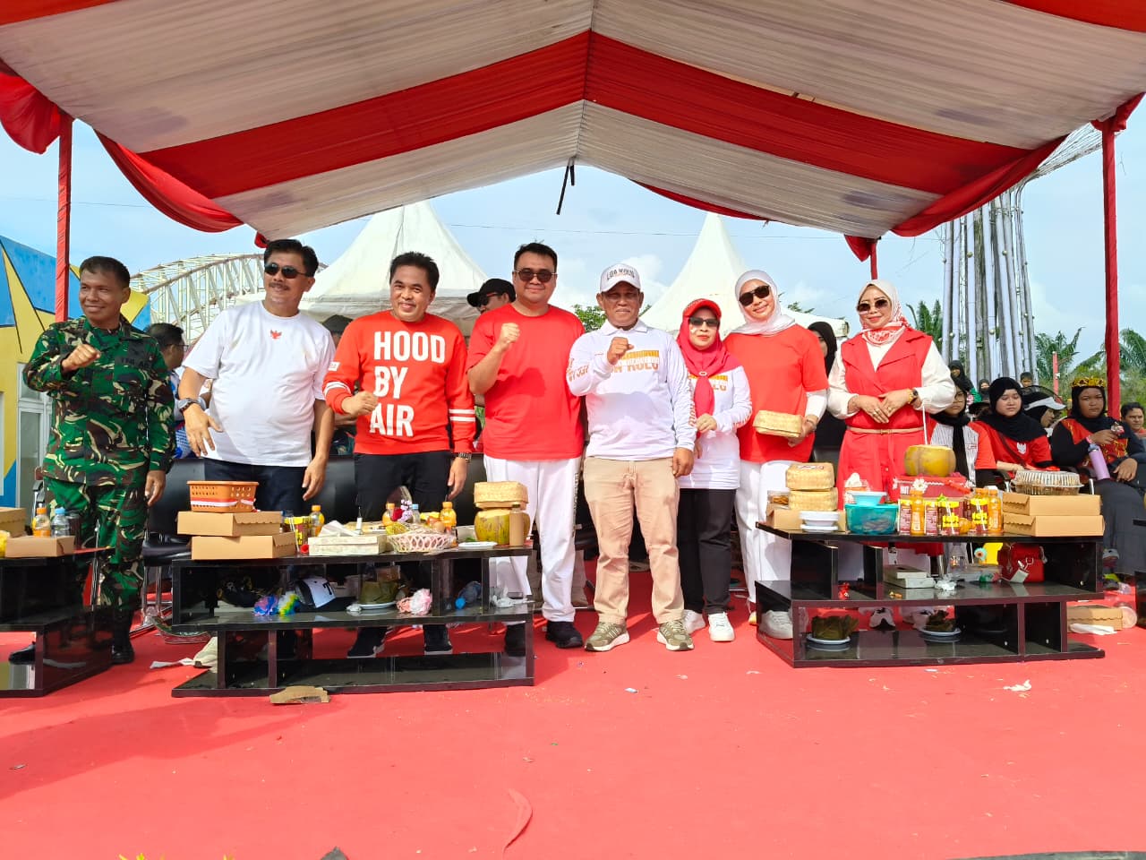Pemerintah Kecamatan Loa Kulu Ikut Berpartisipasi dalam Pawai Pembangunan Kukar 2025