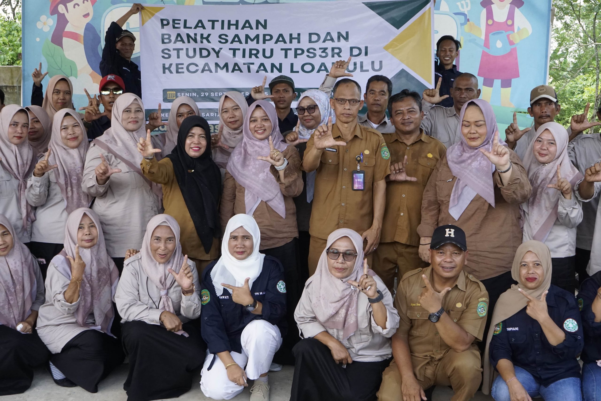 Kelurahan Sarijaya Kecamatan Sanga-Sanga Gelar Studi Tour ke TPS3R Barokah Kecamatan Loa Kulu
