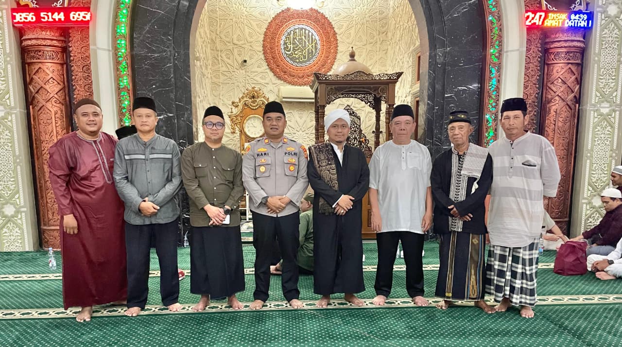 Plt. Sekcam Loa Kulu Hadiri Peringatan Maulid Nabi Muhammad SAW di Masjid Besar Al Mizan