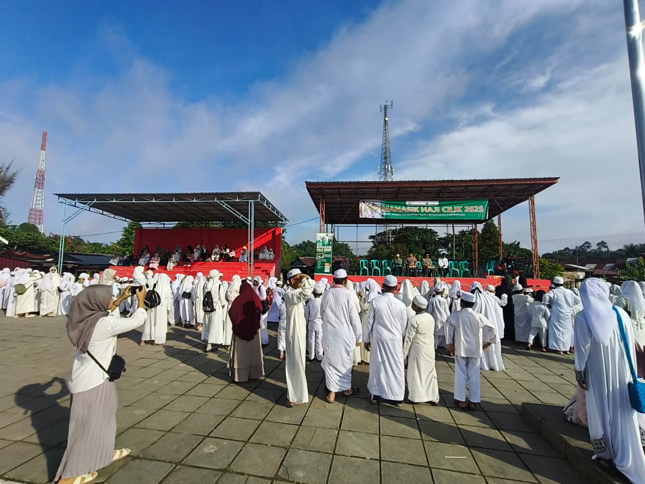 Plt. Sekcam Loa Kulu Hadiri Kegiatan Manasik Haji Cilik yang Diselenggarakan BKPAKSI