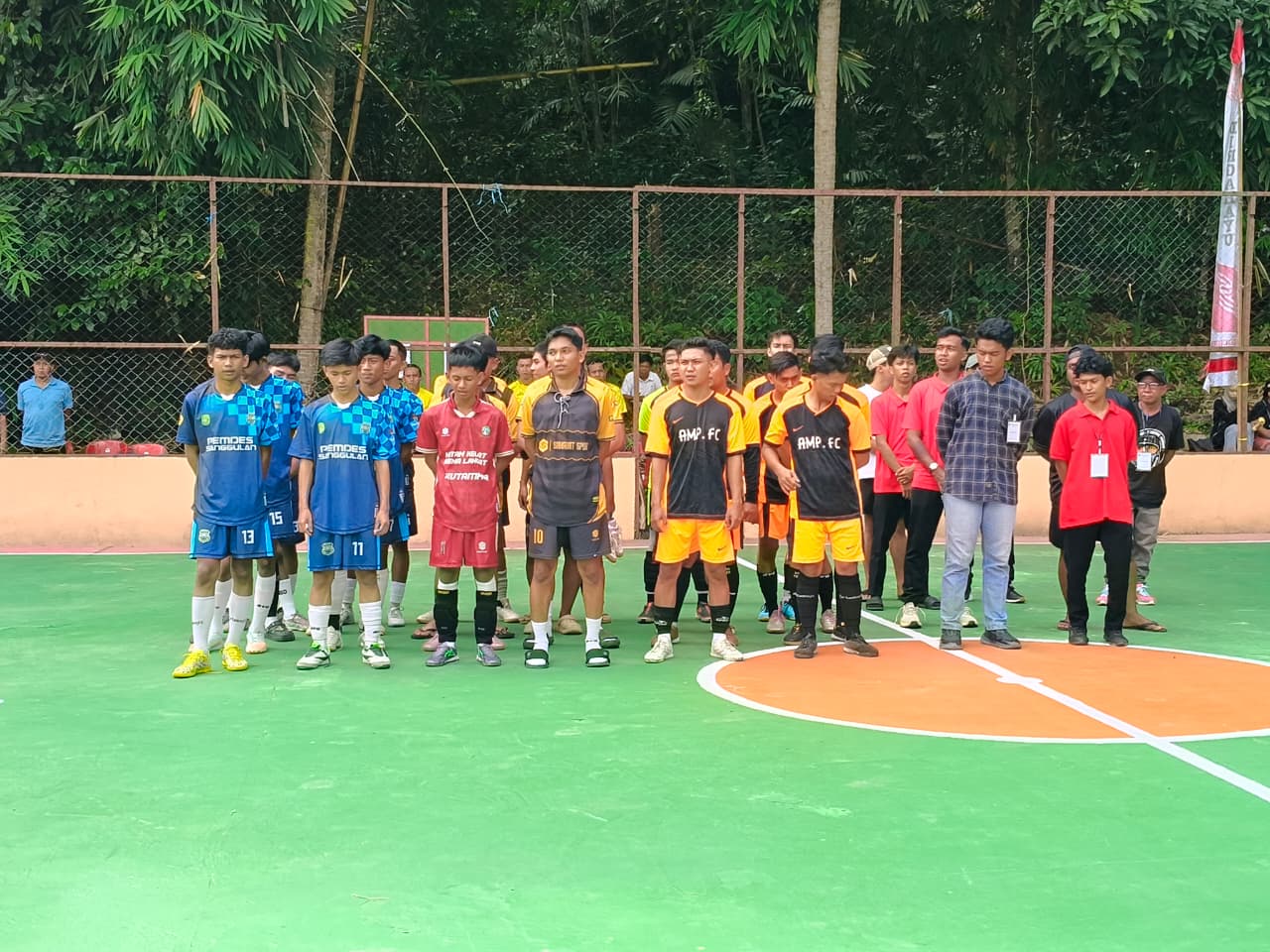 Pemdes Sepakat Gelar Open Tournament Futsal 2025, Camat Loa Kulu Resmi Membuka Kegiatan