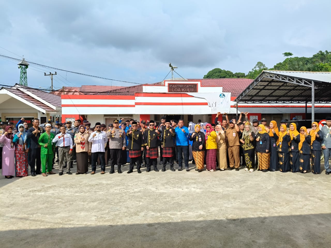 Pemerintah Kecamatan Loa Kulu Gelar Apel Peringatan Hari Sumpah Pemuda ke-97 Tahun 2025