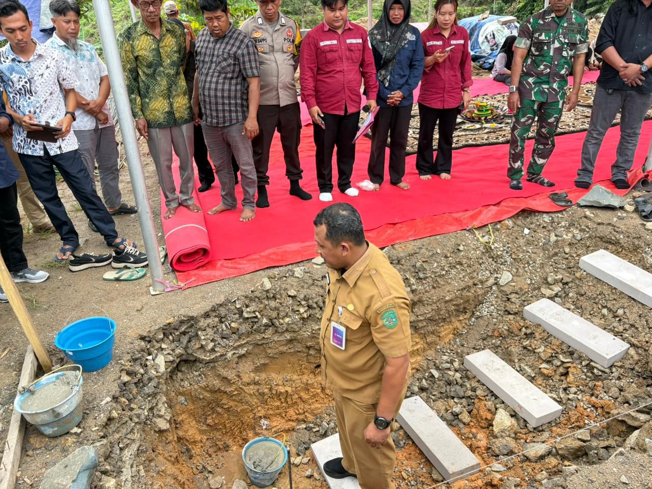 Peletakan Batu Pertama Pembangunan Koperasi Merah Putih Desa Sungai Payang