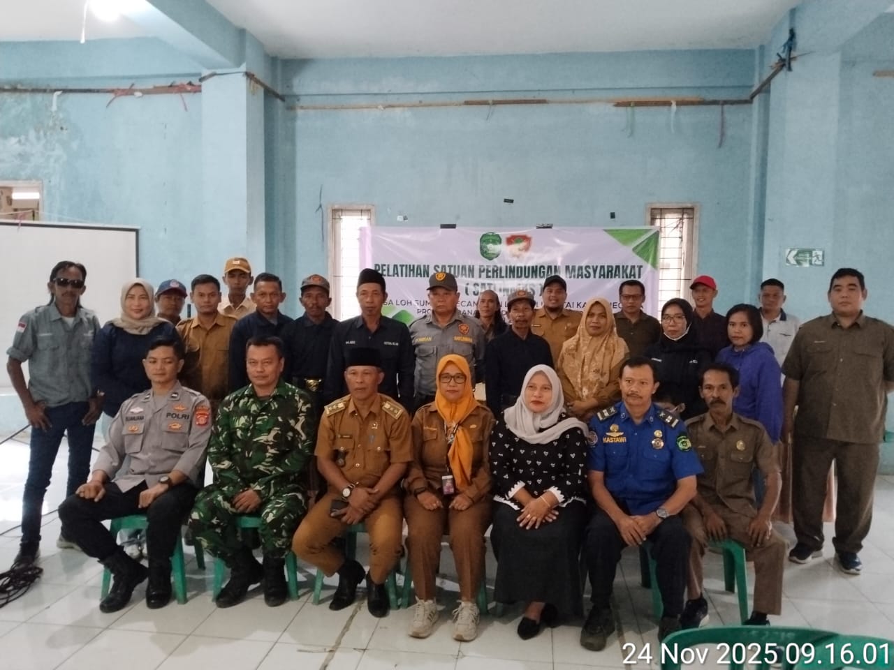 Kasi Trantib Loa Kulu Hadiri Pelatihan Satlinmas Tahun 2025 di Desa Loh Sumber