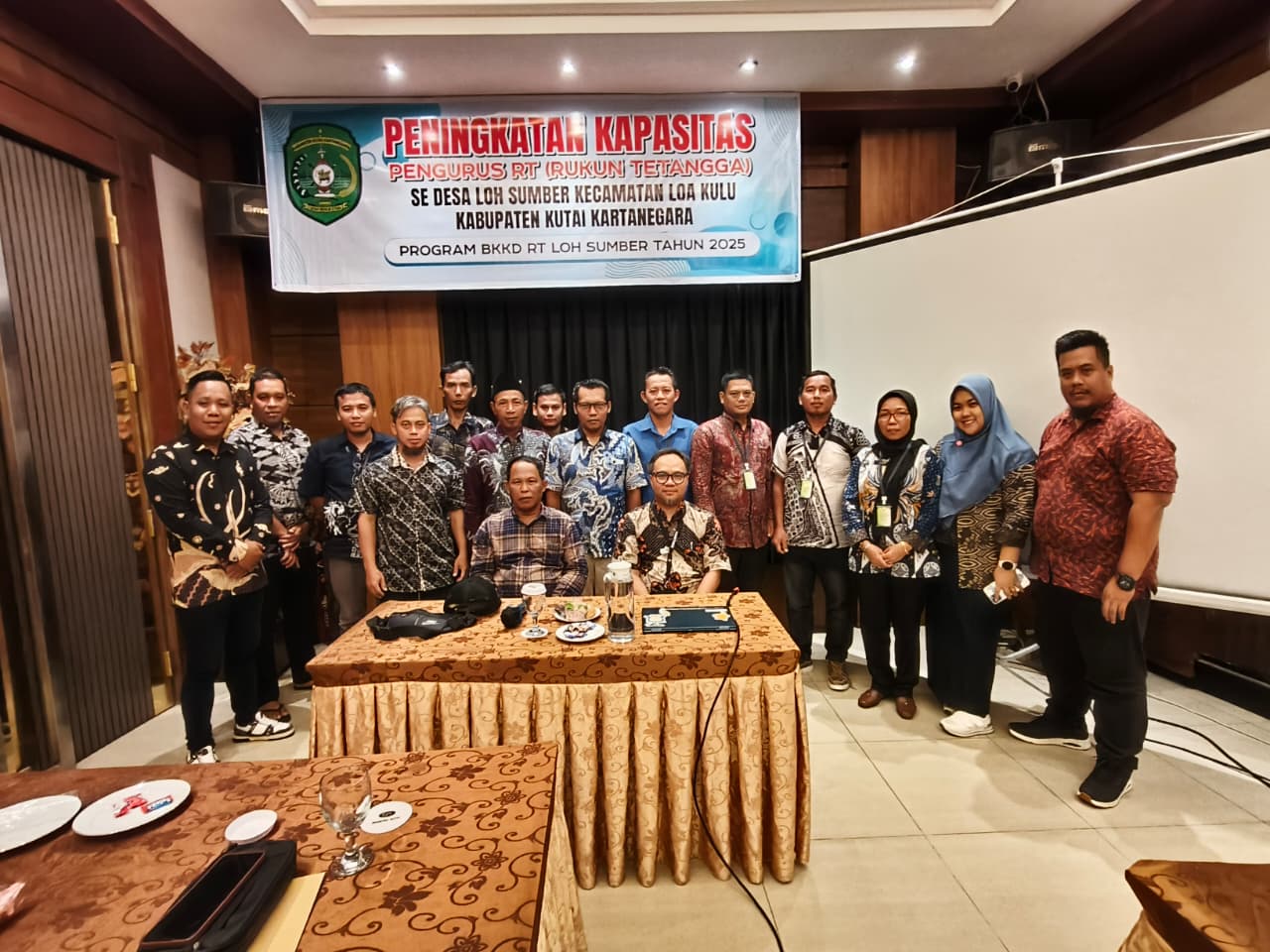 Camat Loa Kulu Hadiri Pembukaan Peningkatan Kapasitas RT Desa Loh Sumber