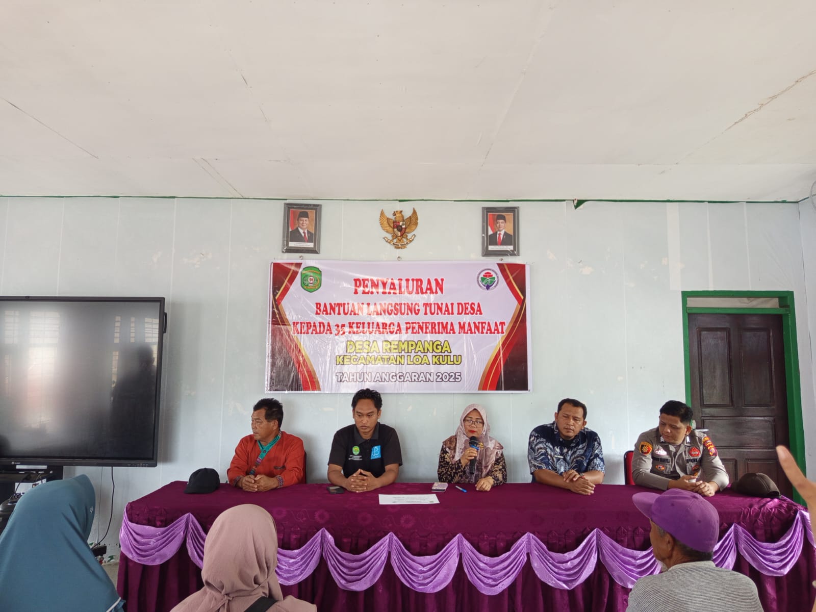 Plt. Kasi PMD Hadiri Pembagian BLT Bulan November dan Desember di Desa Rempanga