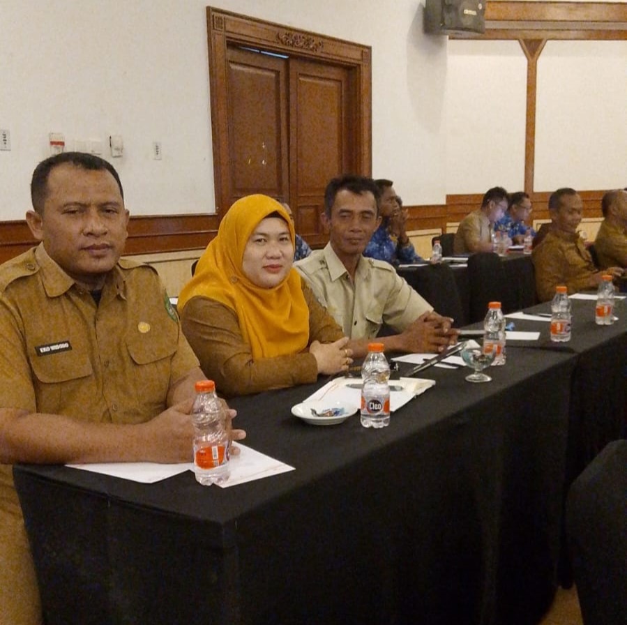 Pemerintah Kecamatan Loa Kulu Hadiri Uji Publik Raperbup Program RT Ku Idaman