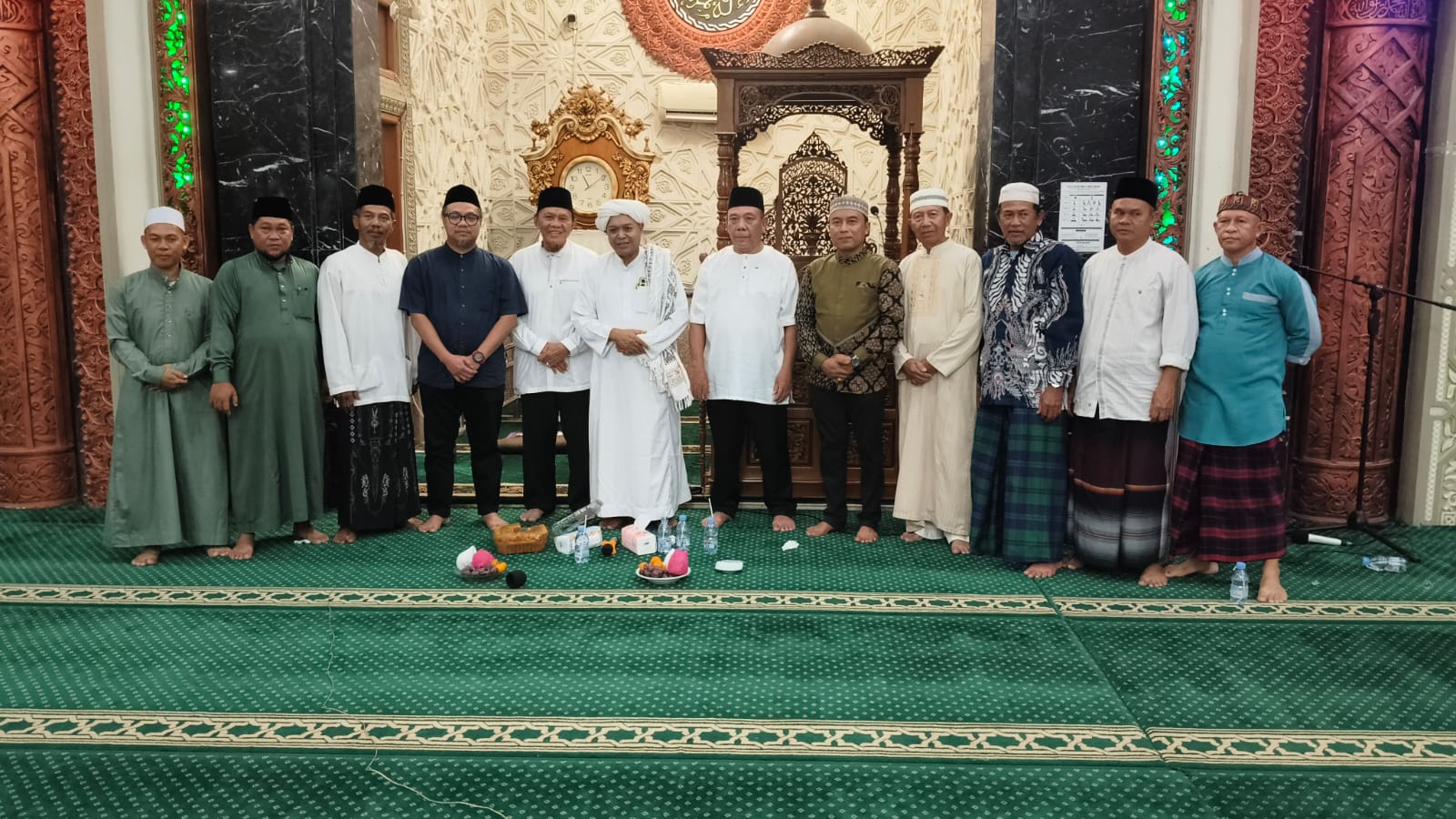 Plt. Sekcam Hadiri Peringatan Isra Mi’raj Nabi Muhammad SAW di Masjid Besar Al-Mizan Loa Kulu