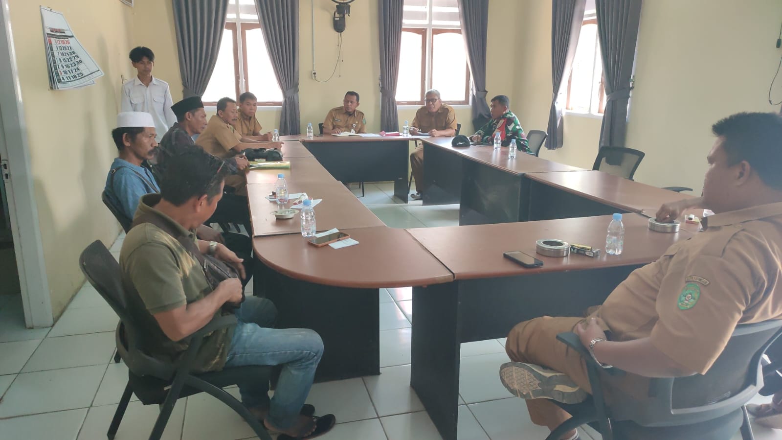 Kasi Pemerintahan Kecamatan Loa Kulu Hadiri Mediasi Permasalahan Lahan di Desa Jembayan