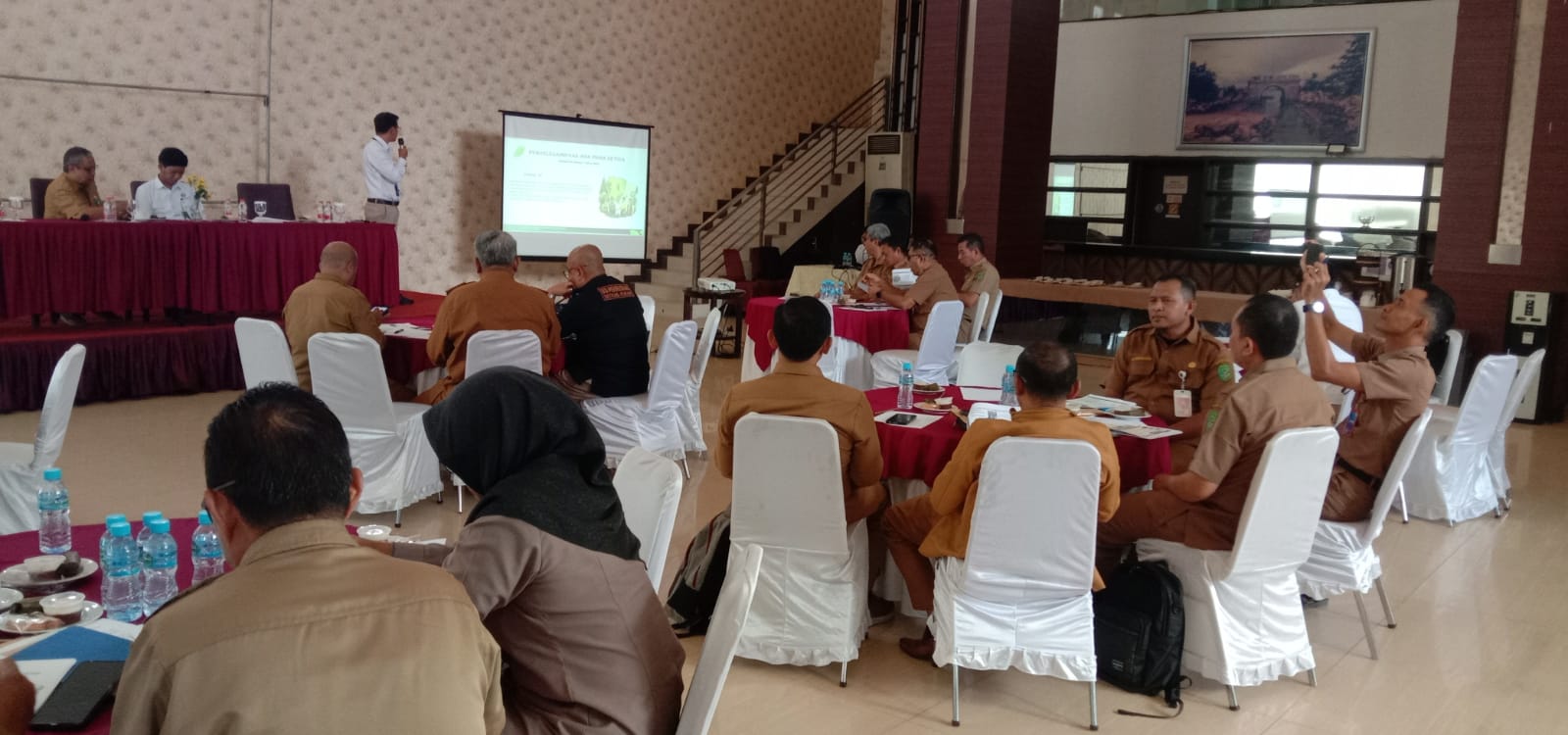 Kasi Pemerintahan Kecamatan Loa Kulu Hadiri Rapat Tata Batas Bersama BPKH di Grand Fatma Tenggarong