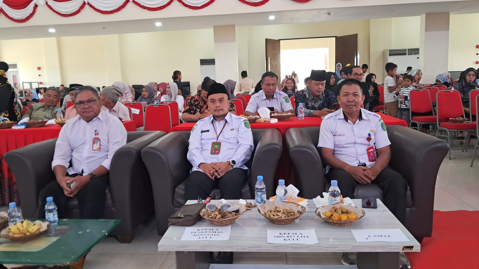 Kasi Kessos Kecamatan Loa Kulu Hadiri Pelepasan Siswa/i Kelas VI SDN 027 Margahayu