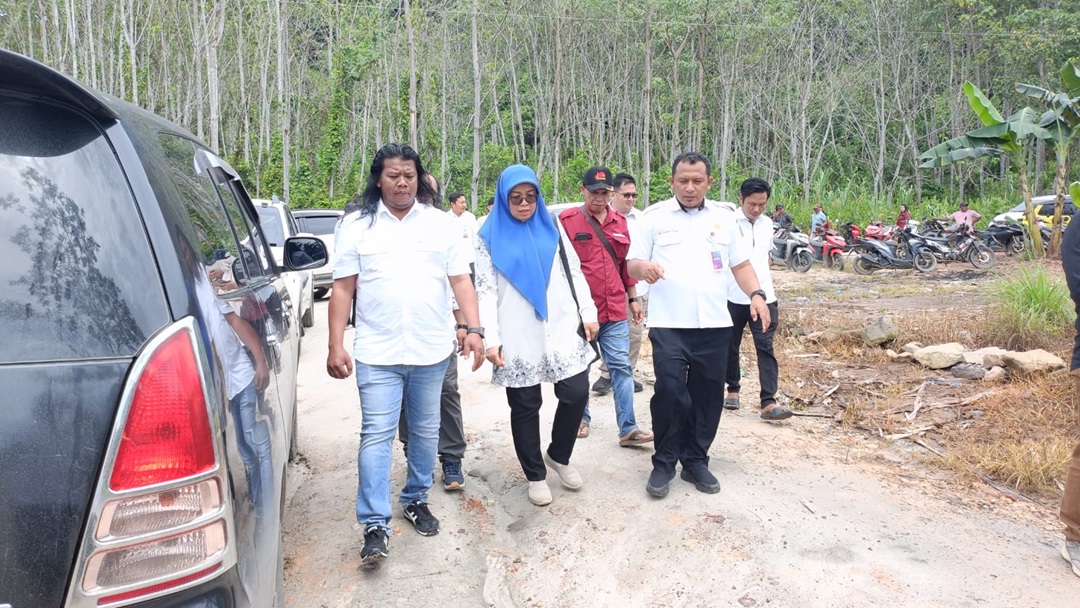 Kasi Pemerintahan Kecamatan Loa Kulu Dampingi Tim Verifikasi Provinsi dan Kabupaten di Desa Pemekaran