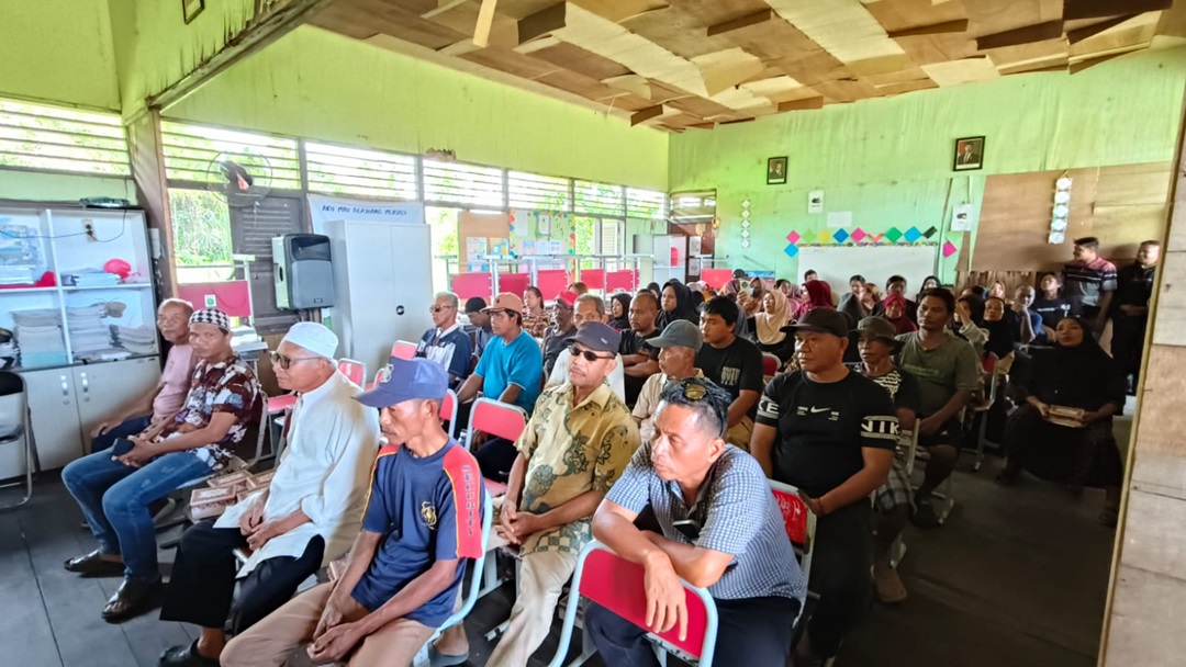 Sekcam Loa Kulu Hadiri Musyawarah Bersama Warga Tanjong Laong Terkait Permohonan Izin Penggunaan Akses Jalan Perusahaan