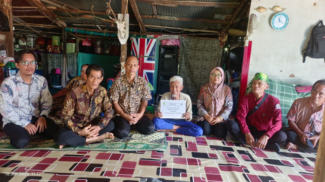 Pemdes Rempanga Jemput Bola, BLT Disalurkan Langsung ke Rumah Penerima Bantuan