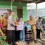 Camat Loa Kulu Dampingi Bupati Kukar dan Kapolres Resmikan Rumah Layak Huni di Desa Rempanga, Wujud Kolaborasi Nyata untuk Masyarakat