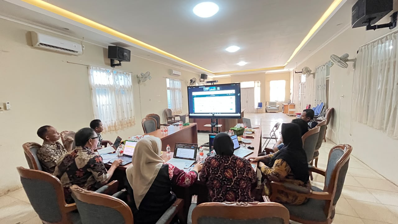 Kecamatan Loa Kulu Ikuti Zoom Meeting Rapat Koordinasi Evaluasi Pelaksanaan Anggaran Tahun 2027 Bersama Bappeda Kukar