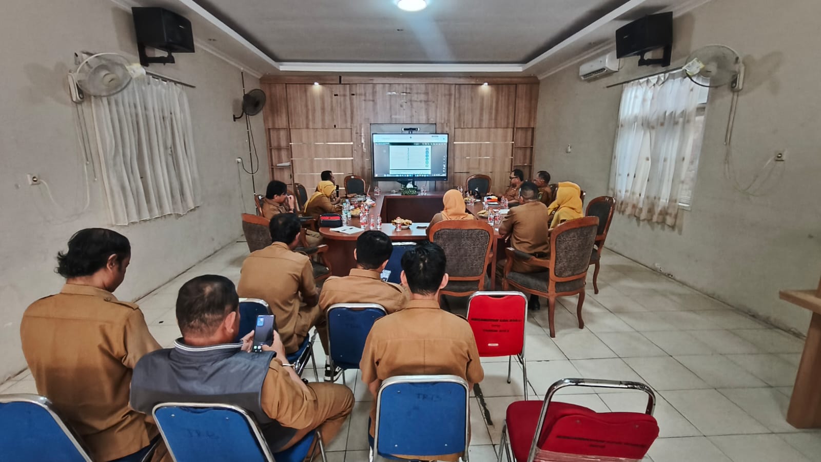 Rapat Koordinasi Awal Program RT KU Terbaik Digelar, Kecamatan Loa Kulu Perkuat Sinergi Menuju Pelaksanaan Program yang Optimal