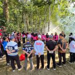 Semangat Jumat Asri, Kecamatan Loa Kulu Bersama TNI, Polri dan Pemerintah Desa Loh Sumber Gotong Royong Percantik Tugu Pembantaian
