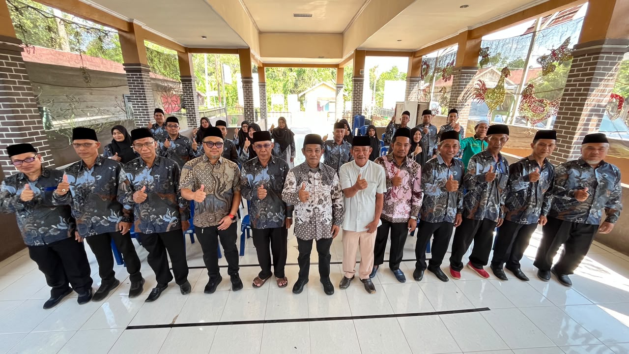 Camat Loa Kulu Kukuhkan Dewan Hakim dan Panitera MTQ ke-8 Tingkat Kecamatan, Tegaskan Komitmen Wujudkan Musabaqah yang Berkualitas