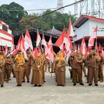 Semangat Kemerdekaan, Pegawai Kecamatan Loa Kulu Serentak Pasang Bendera Merah Putih