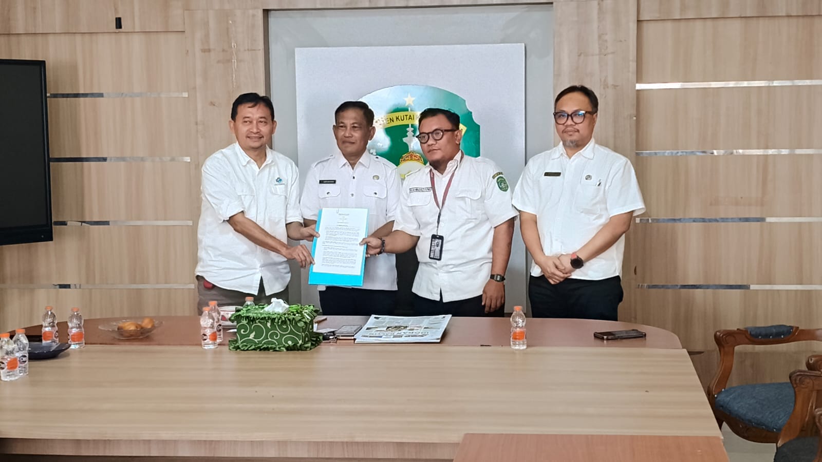 Perkuat Pengelolaan Sampah, EMKA Hospital dan TPS3R Barokah Loa Kulu Jalin Kerja Sama