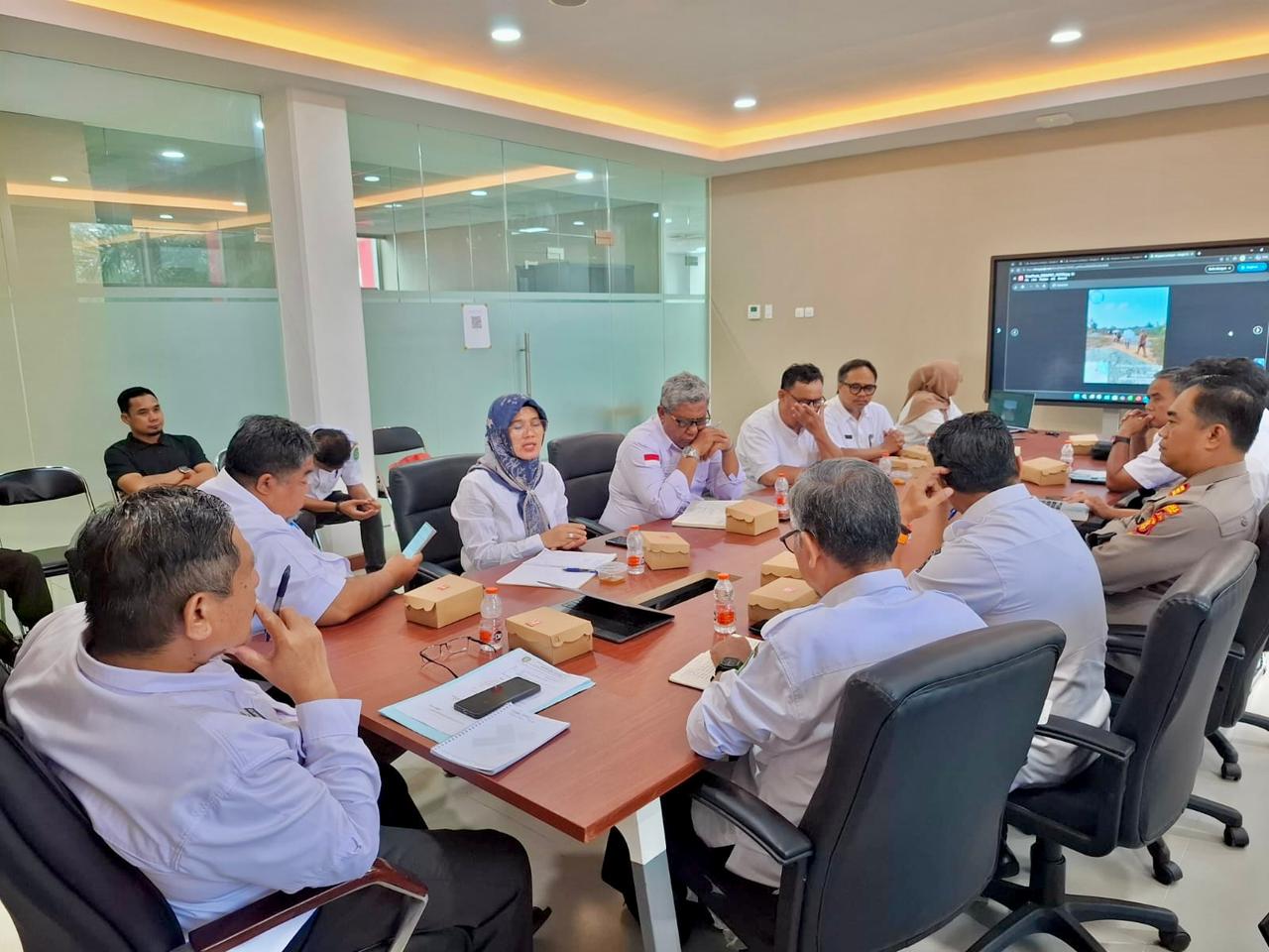 Sekcam Loa Kulu Hadiri Rakor Percepatan Pembangunan Jalan Alternatif Dusun Margasari