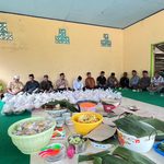 Semarak HUT Dusun Sukodono, Sekcam Loa Kulu Hadiri Kegiatan Bersih Desa