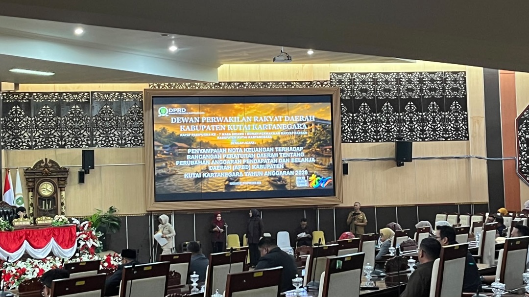Sekcam Loa Kulu Hadiri Rangkaian Rapat Paripurna ke-6, 7, 8, dan 9 Masa Sidang DPRD Kabupaten Kutai Kartanegara