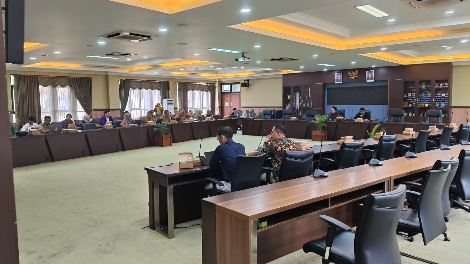 Sekcam Loa Kulu Hadiri RDP DPRD Kukar Bahas Status dan Rencana Pemanfaatan Lahan Eks Reklamasi PT MPP