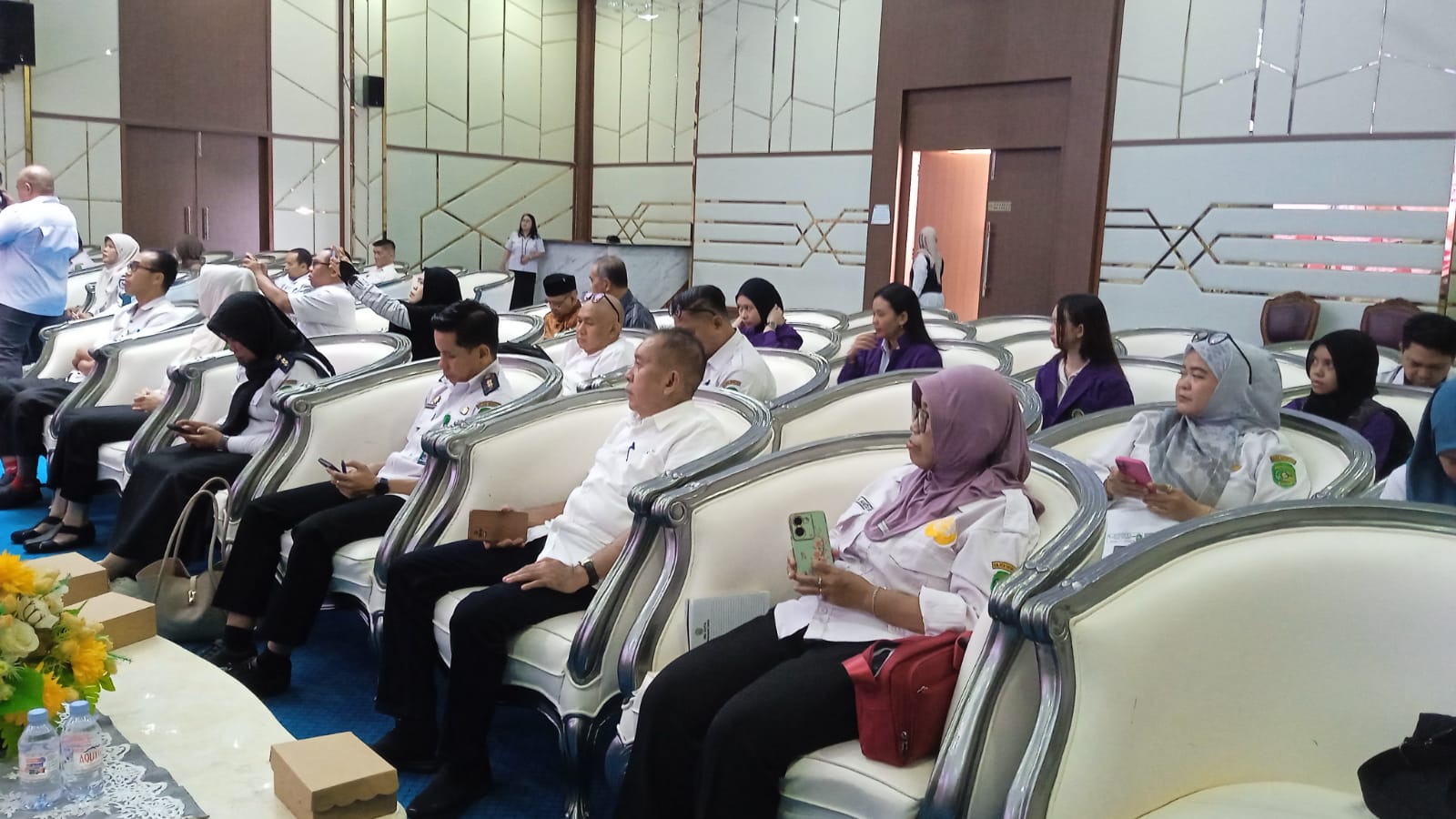 Kasi Trantib Loa Kulu Hadiri Seminar Hasil Kajian Kebijakan Pengelolaan Retribusi Pasar di Kukar